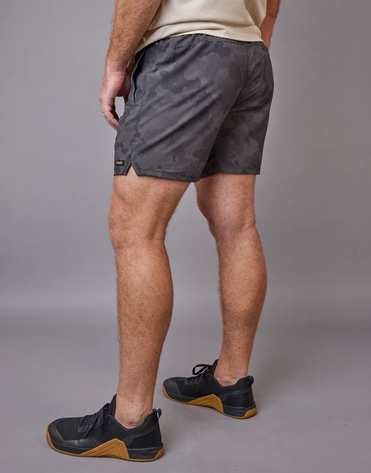 Men's 7" Airflow Short - Image 10
