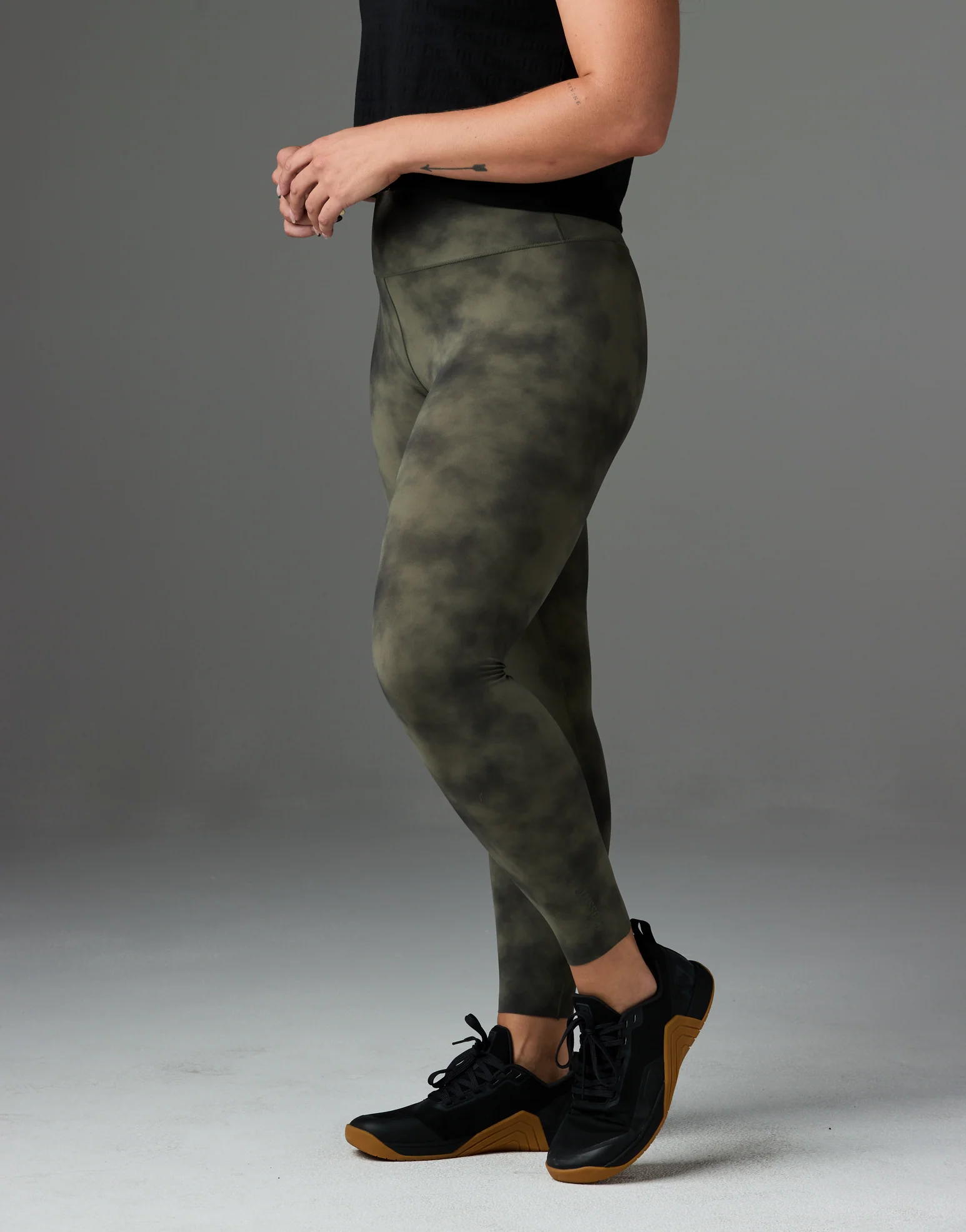 Women's LuxeTek 25" Legging - Image 11