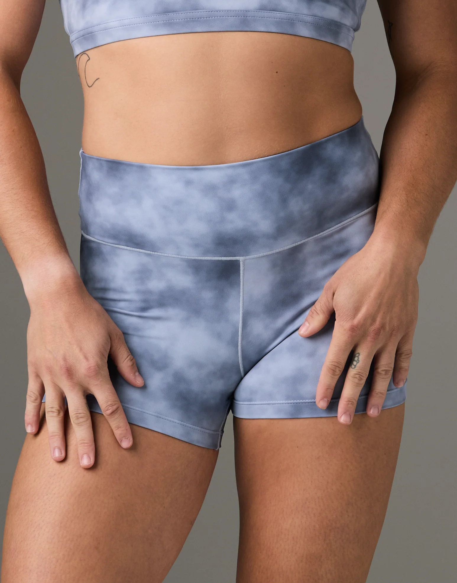 Women's LuxeTek 5" Compression Short - Image 11